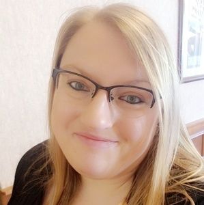 Meet your Posher, Angie